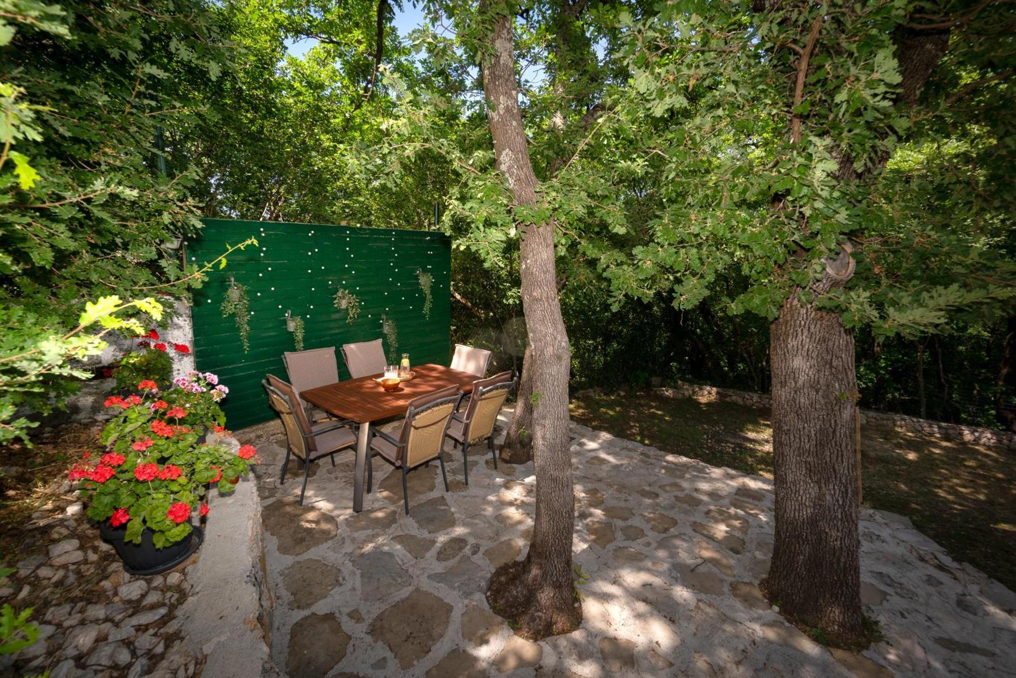 Apartments Srdanovic Omiš Buitenkant foto