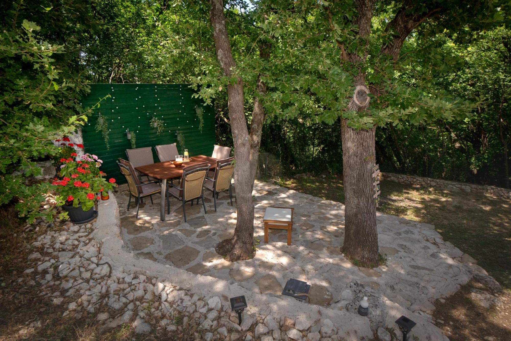 Apartments Srdanovic Omiš Buitenkant foto
