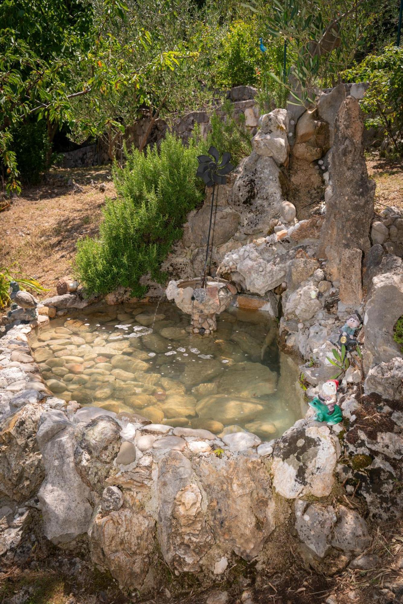 Apartments Srdanovic Omiš Buitenkant foto